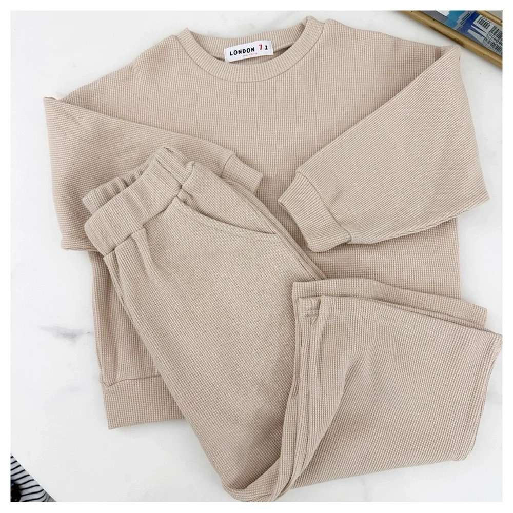 NWOT London Fog Tan kids Sweatsuit size 7 unisex‎